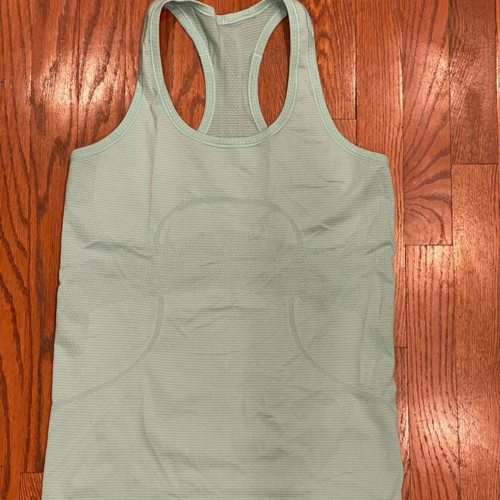 Lululemon tank top